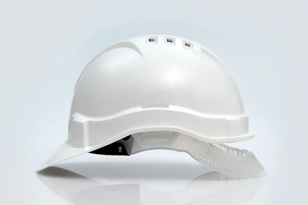 Каска защитная ЕЛАНПЛАСТ ЕВРОПА белая (ленточное оголовье) - фото 9